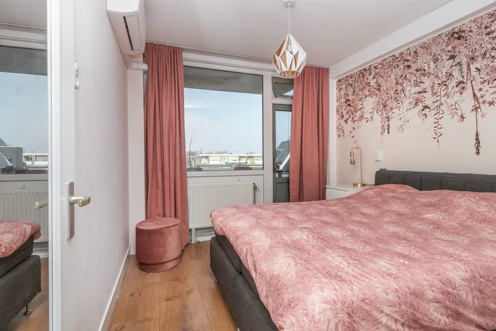 Foto 20 van Burgemeester Crezéestraat 47