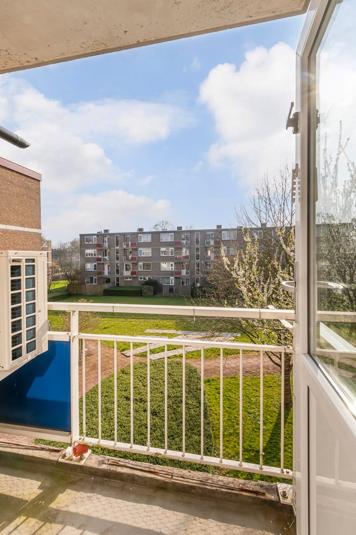 Foto 22 van Burgemeester Crezéestraat 47