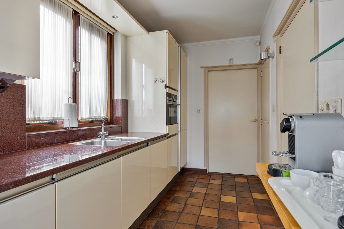 Photo 19 of Julianastraat 147-A