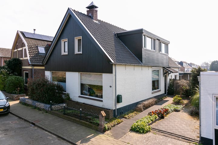 Foto 1 van Parallelweg 43