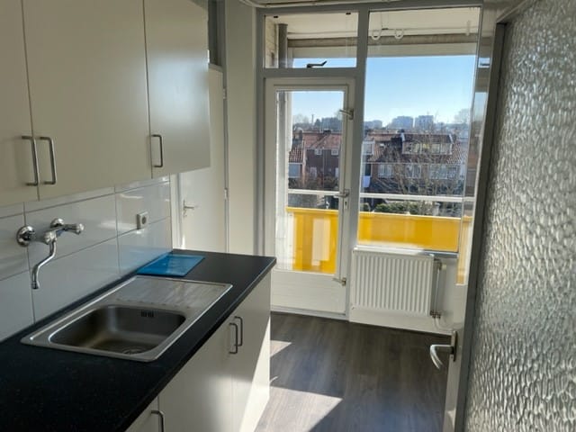 Photo 9 of Bonairestraat 10