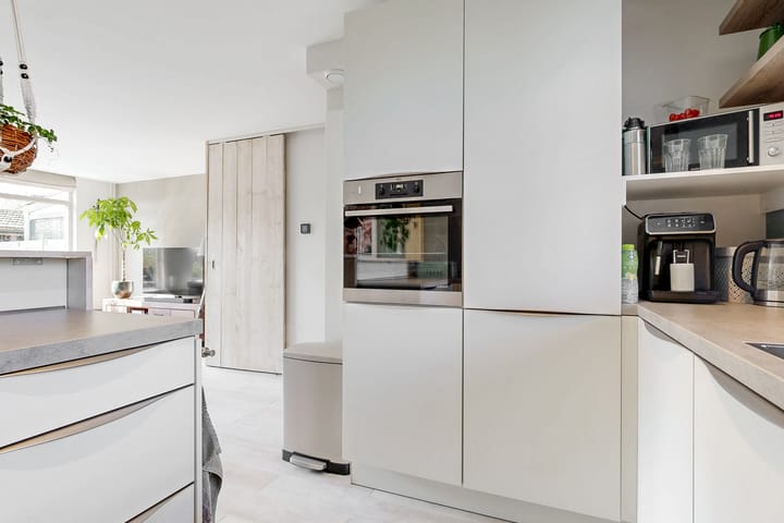 Photo 12 of Marconistraat 42