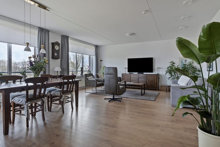 Foto 2 van Pieter Breughellaan 107