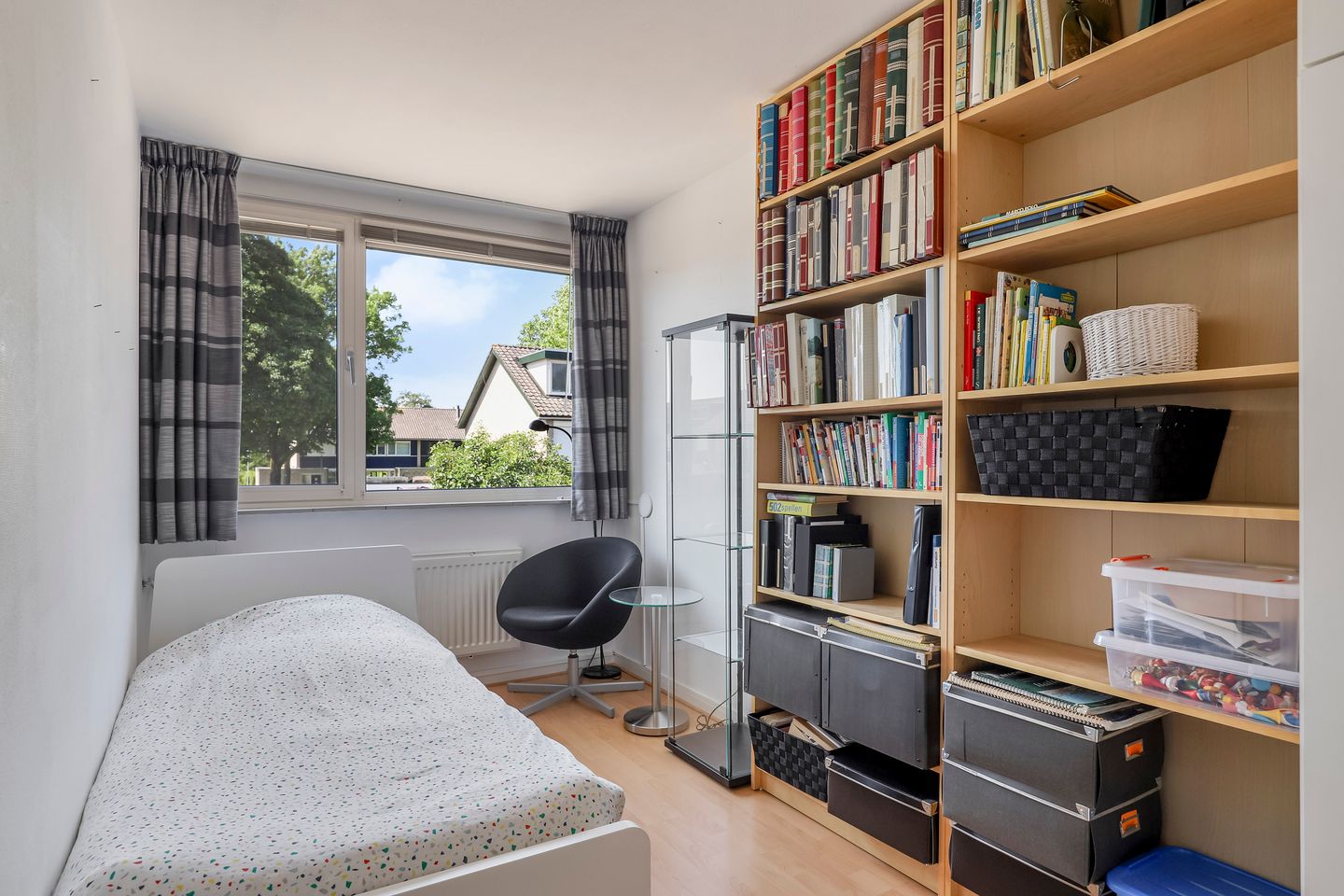 Foto 25 van Van der Hoevensstraat 60