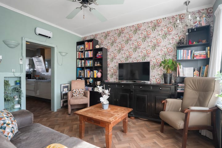 Foto 6 van Meeuwenstraat 11