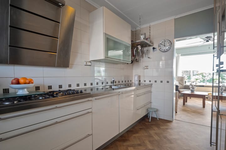 Foto 8 van Meeuwenstraat 11