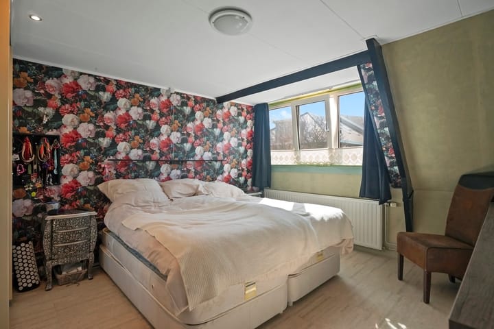 Foto 10 van Meeuwenstraat 11