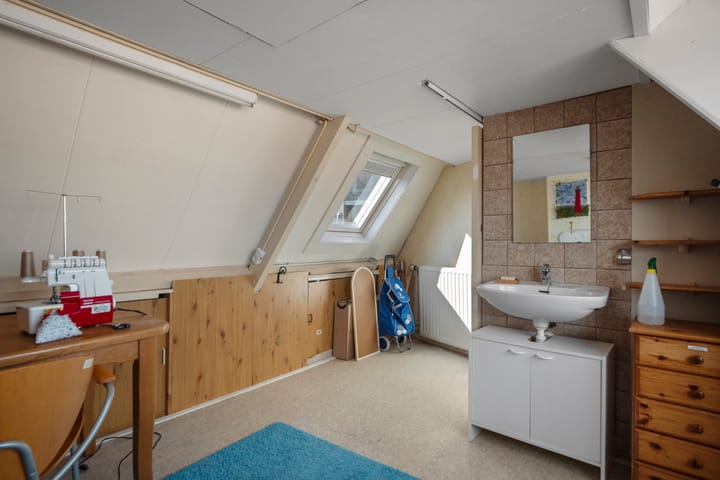 Foto 15 van Meeuwenstraat 11