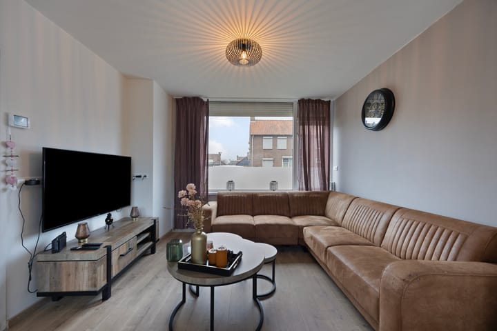 Foto 9 van AM de Jongstraat 9