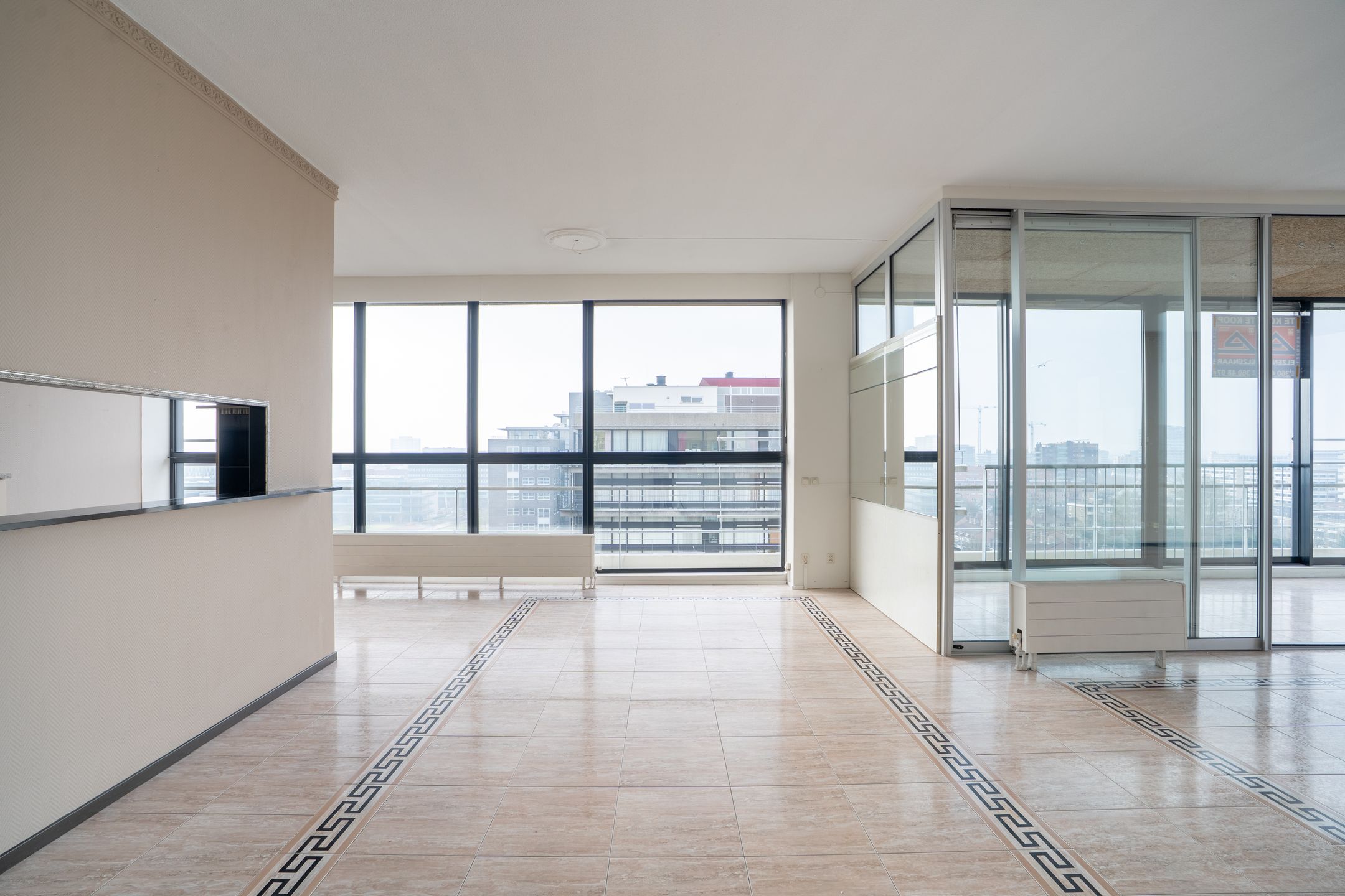 Foto 9 van Sir Winston Churchillln 283-F055