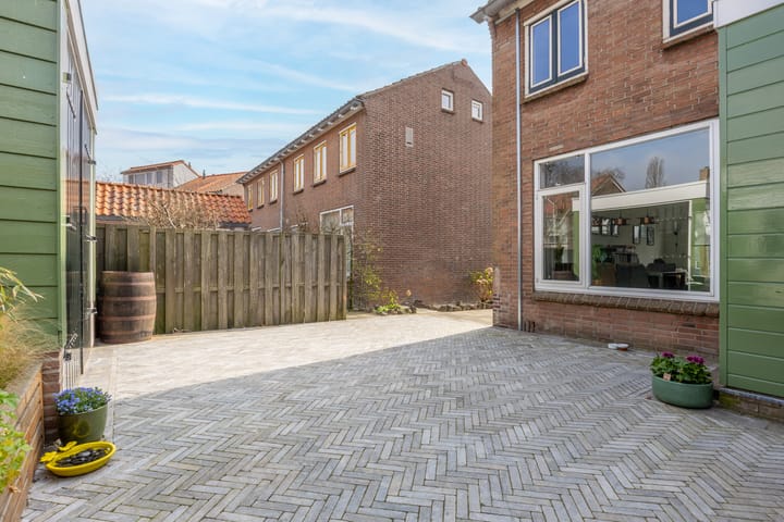 Foto 10 van Burgemeester Ferfstraat 2