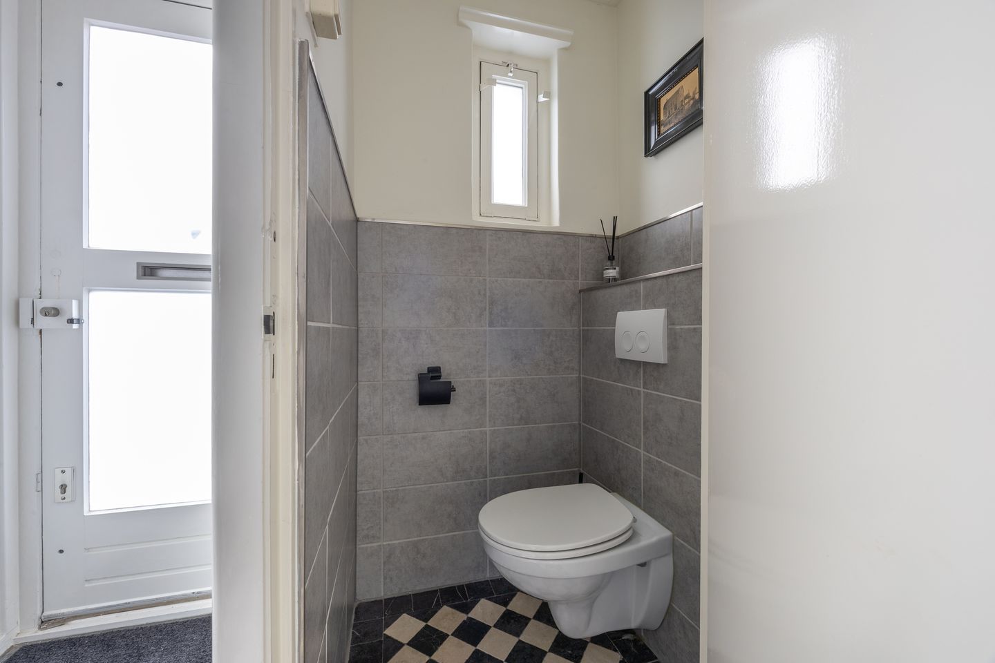 Foto 14 van Burgemeester Ferfstraat 2