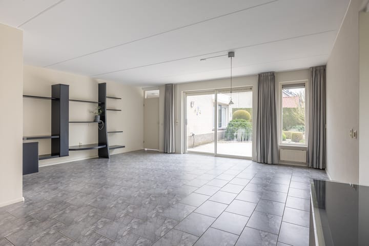 Foto 11 van Boterbloem 25