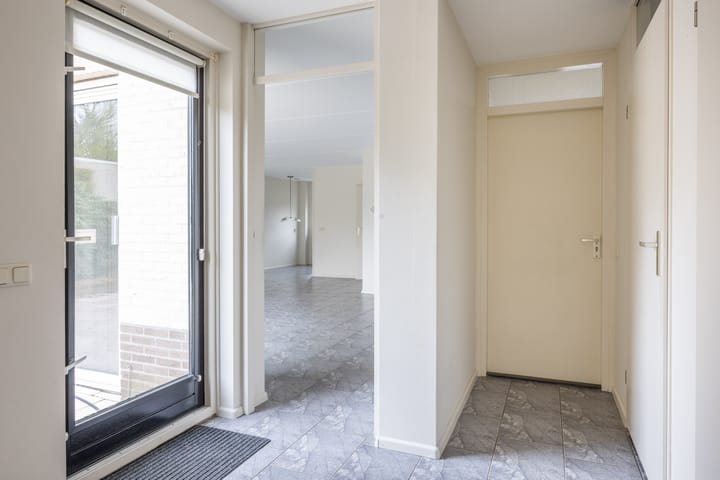 Foto 15 van Boterbloem 25