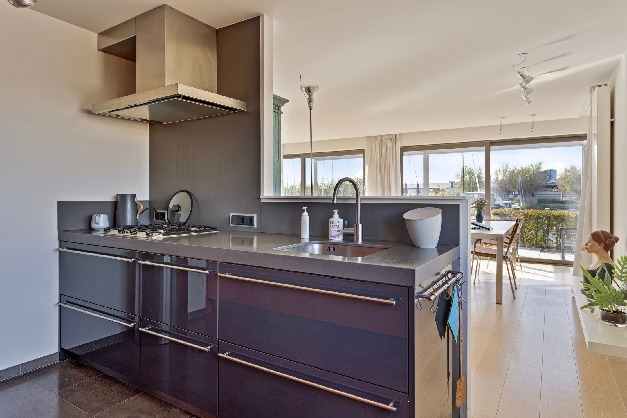 Photo 15 of Veerdam 28