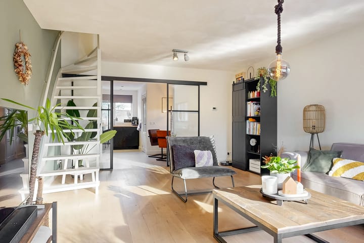 Photo 8 of Esdoornstraat 15