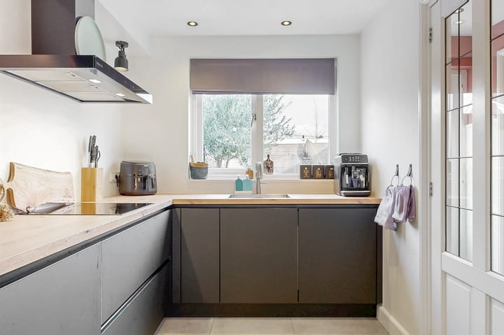 Photo 10 of Esdoornstraat 15