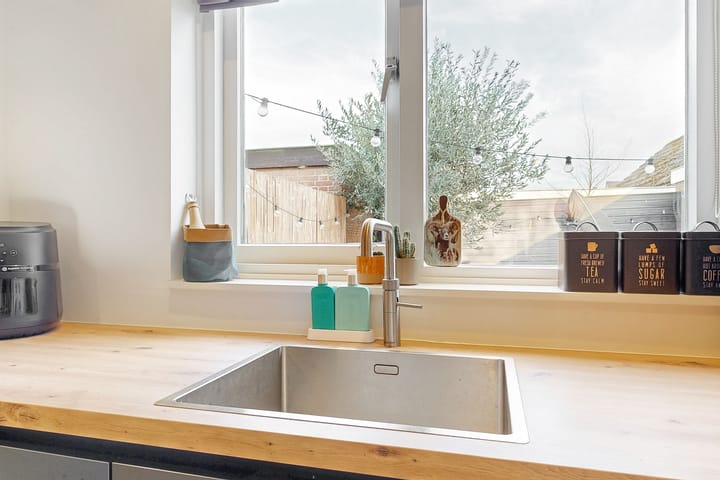 Photo 11 of Esdoornstraat 15