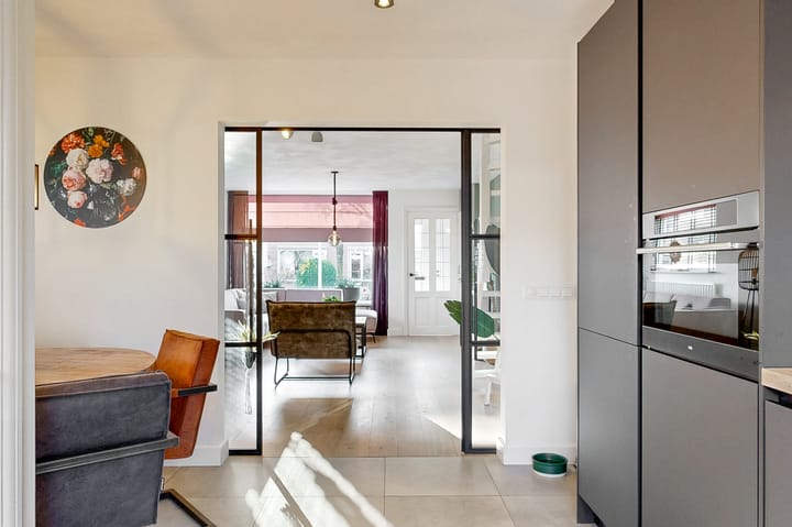 Photo 13 of Esdoornstraat 15