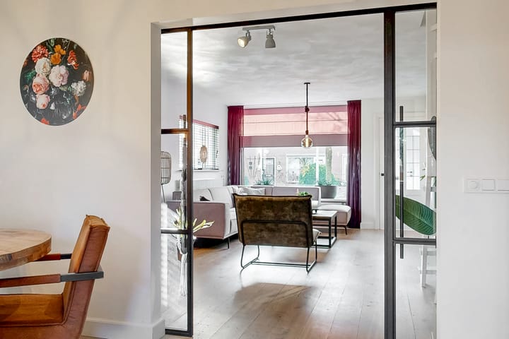 Photo 15 of Esdoornstraat 15