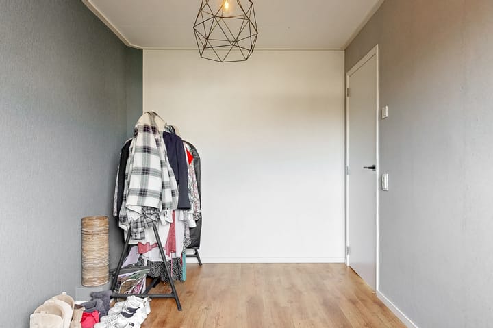 Photo 22 of Esdoornstraat 15