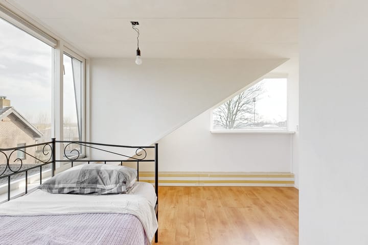 Photo 28 of Esdoornstraat 15