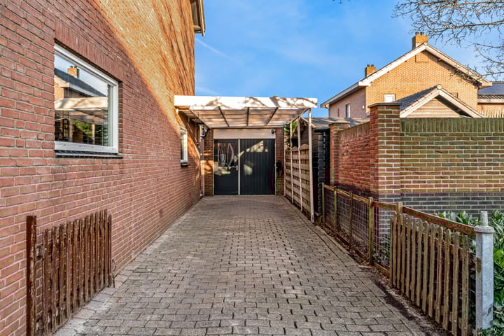 Photo 36 of Esdoornstraat 15