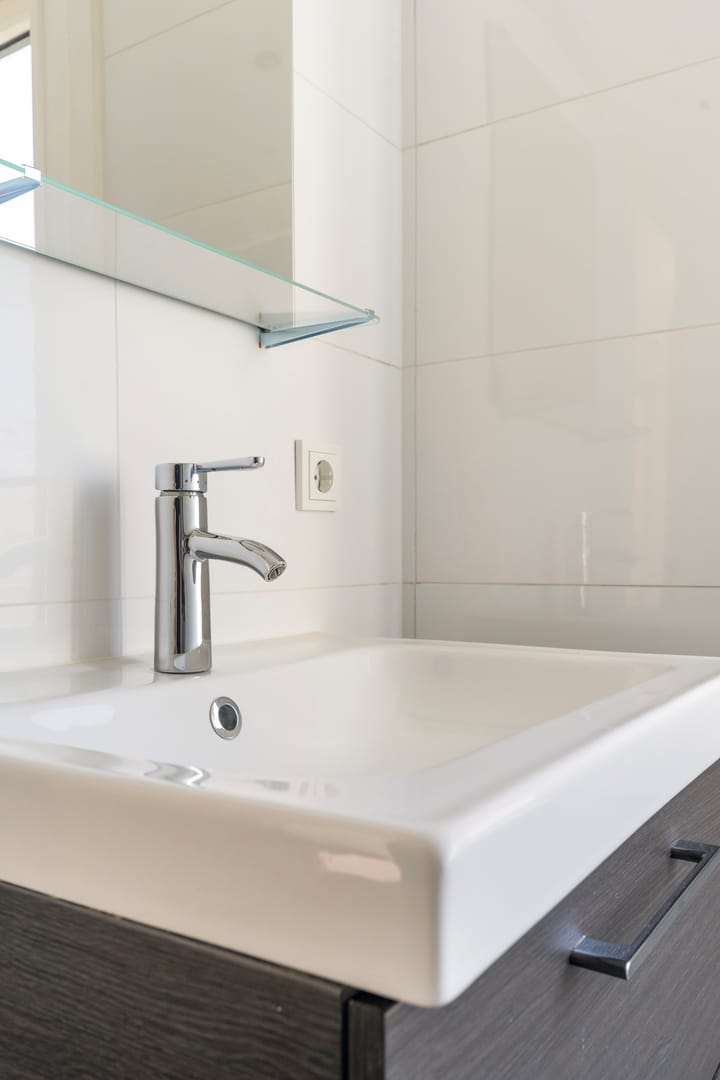 Foto 15 van Strevelsweg 375