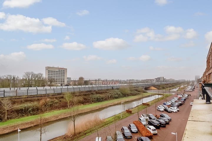 Foto 19 van Louis Armstronglaan 716