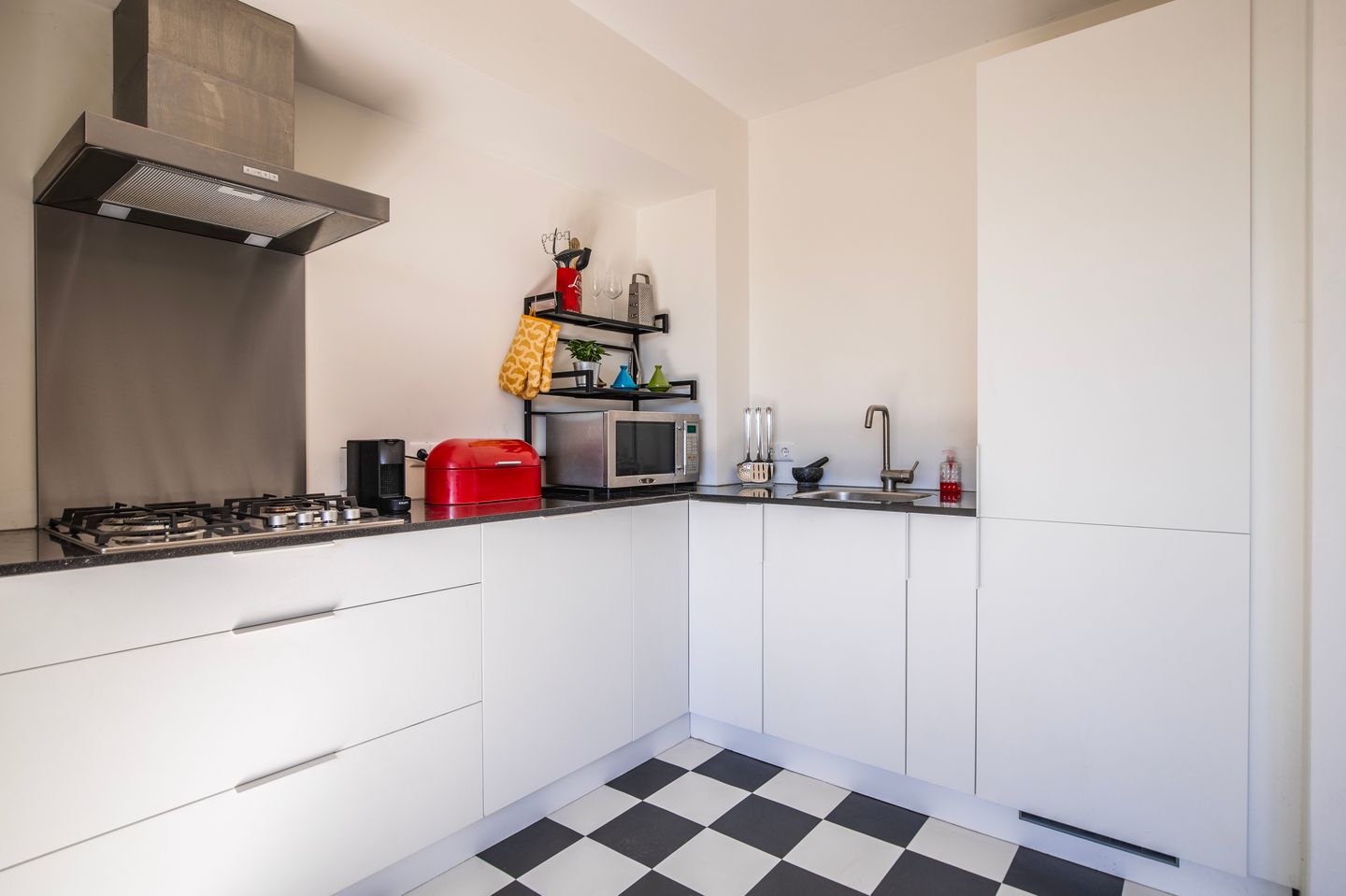 Foto 19 van Van der Hoevensstraat 90