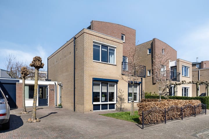 Foto 7 van Naardenstraat 44