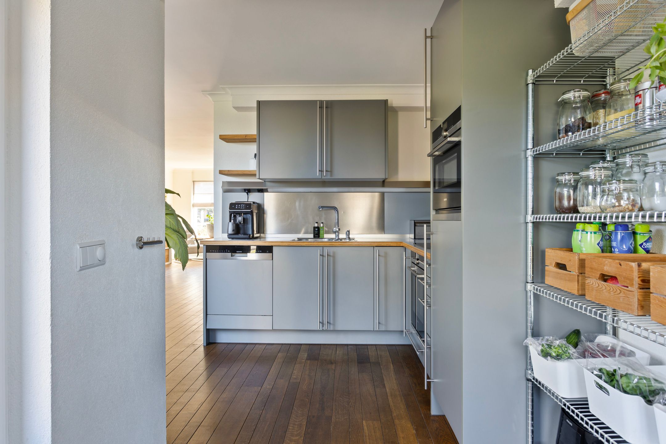 Foto 21 van Naardenstraat 44