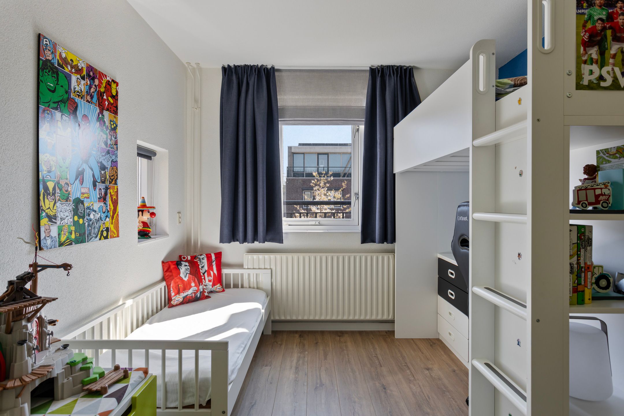 Foto 33 van Naardenstraat 44