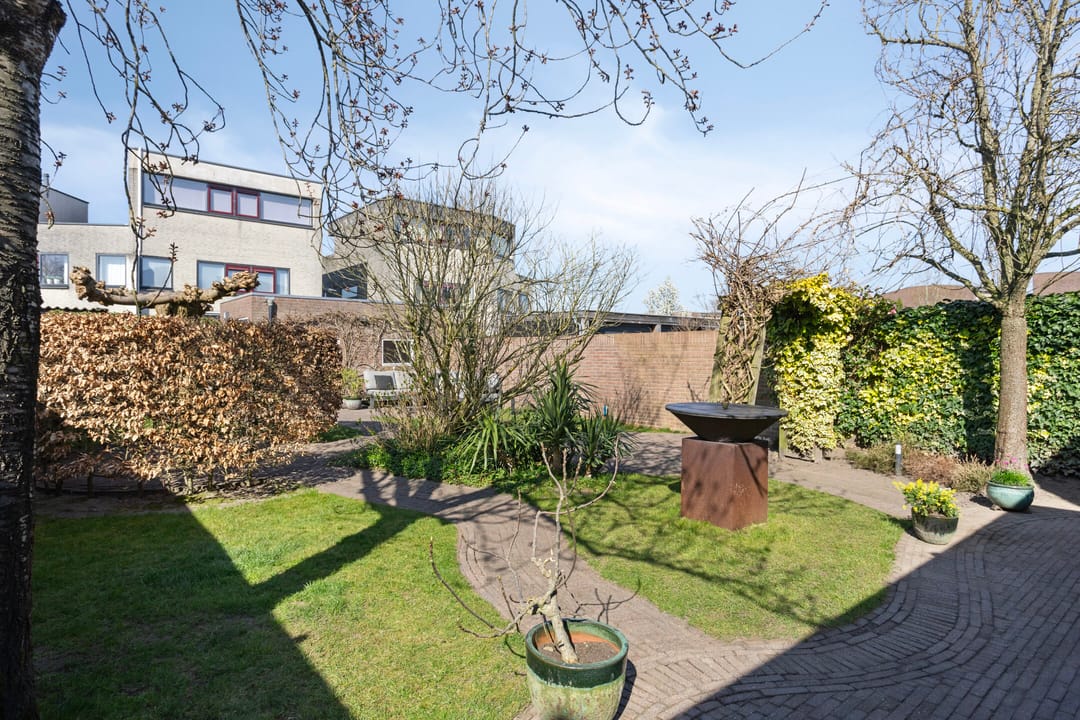 Foto 38 van Naardenstraat 44