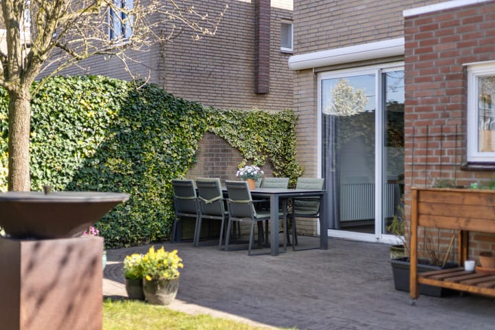 Foto 43 van Naardenstraat 44