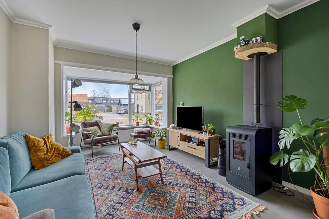 Foto 2 van Burg. van Veenlaan 24-B