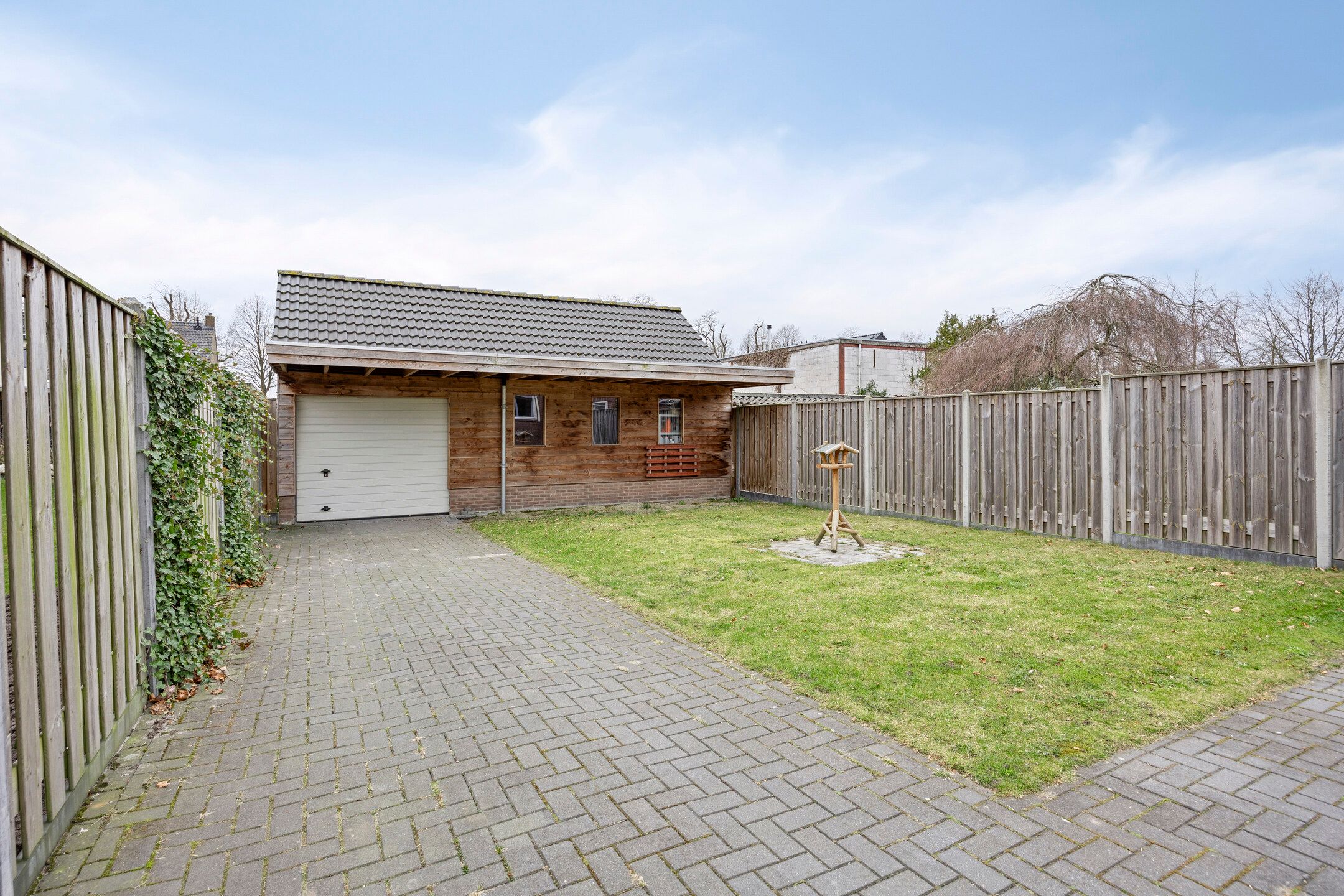 Foto 3 van Burg. van Veenlaan 24-B