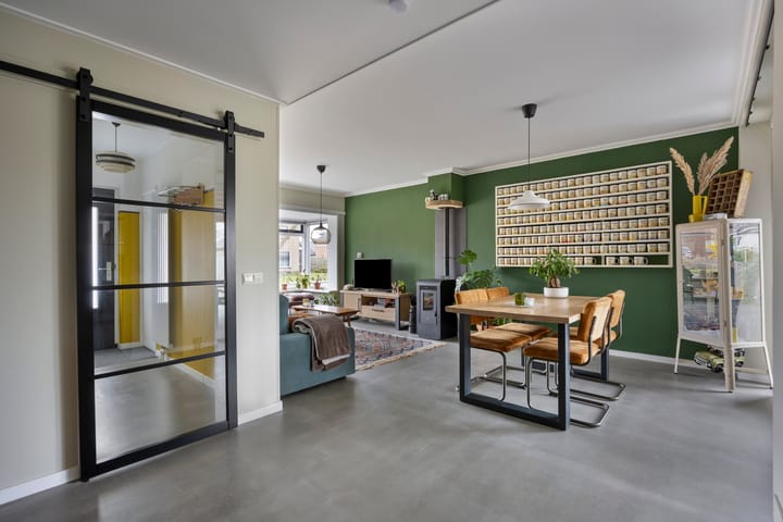 Foto 6 van Burg. van Veenlaan 24-B