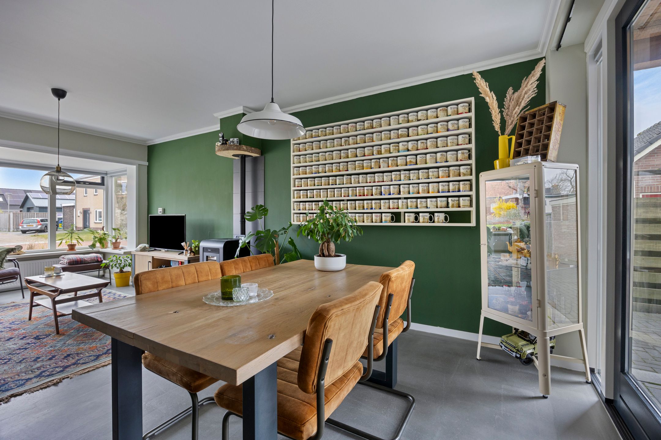 Foto 12 van Burg. van Veenlaan 24-B