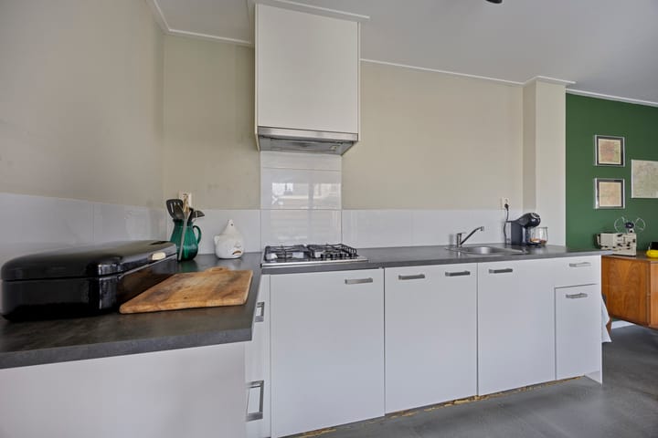 Foto 16 van Burg. van Veenlaan 24-B