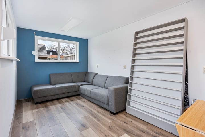 Foto 27 van Burg. van Veenlaan 24-B