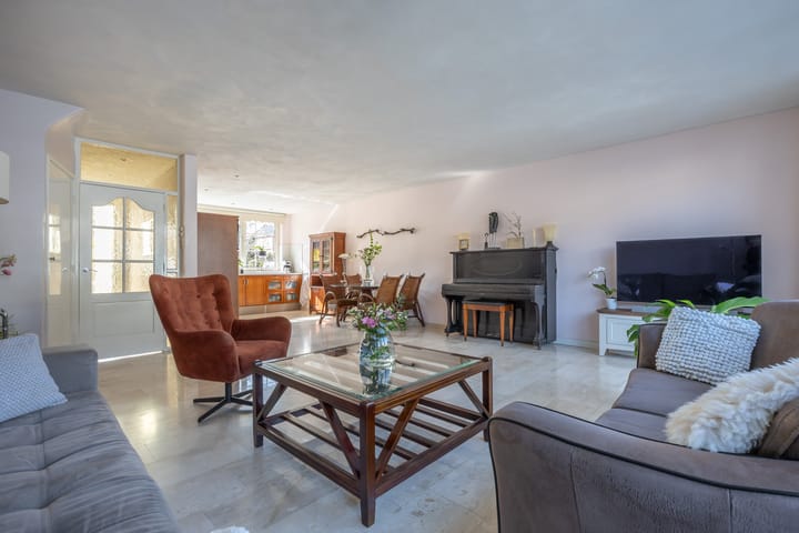 Photo 2 of van Woesikstraat 18