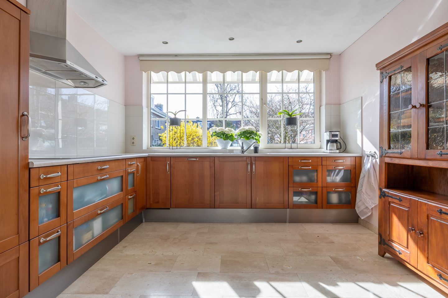 Foto 10 van van Woesikstraat 18