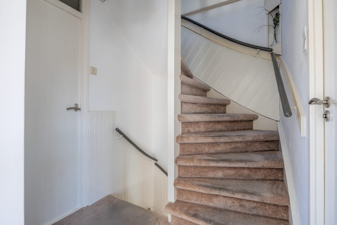 Foto 17 van van Woesikstraat 18