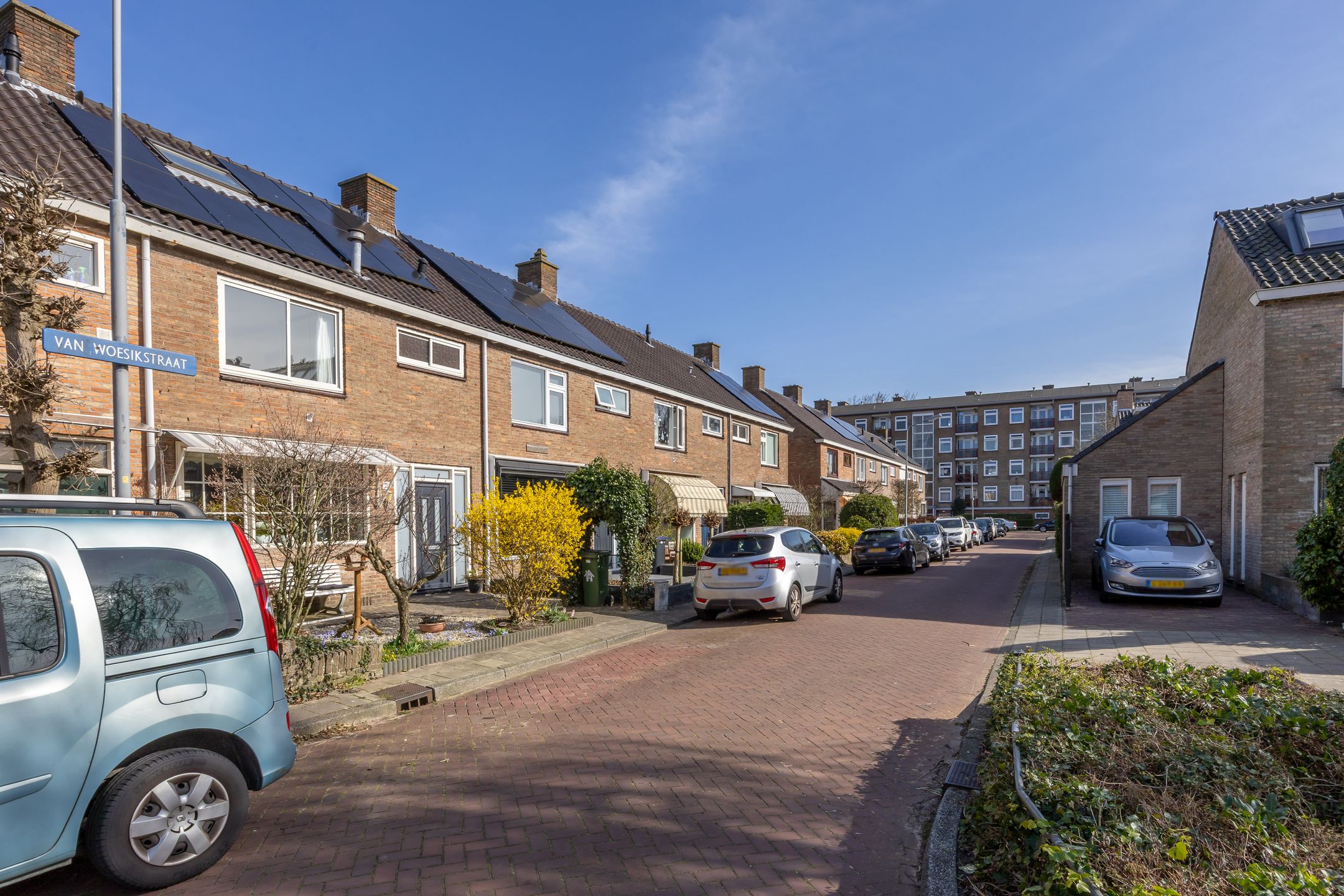 Foto 27 van van Woesikstraat 18