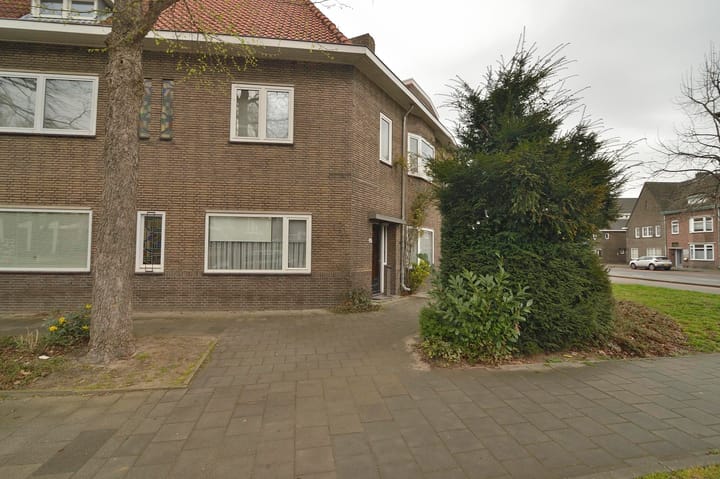 Foto 3 van Ruys de Beerenbroucklaan 50