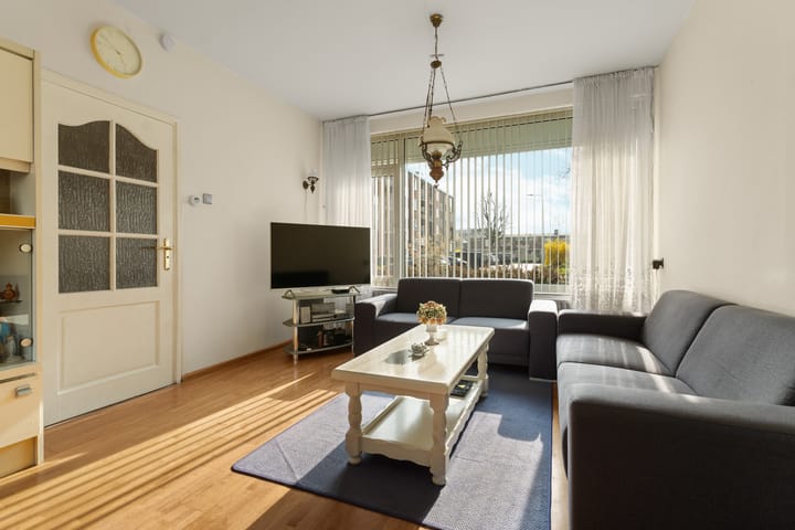 Photo 5 of Plutostraat 55