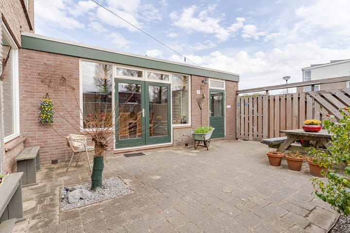 Foto 18 van Weegbree 24