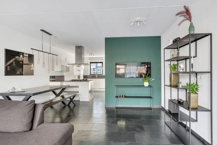 Foto 2 van Zwaluw 143