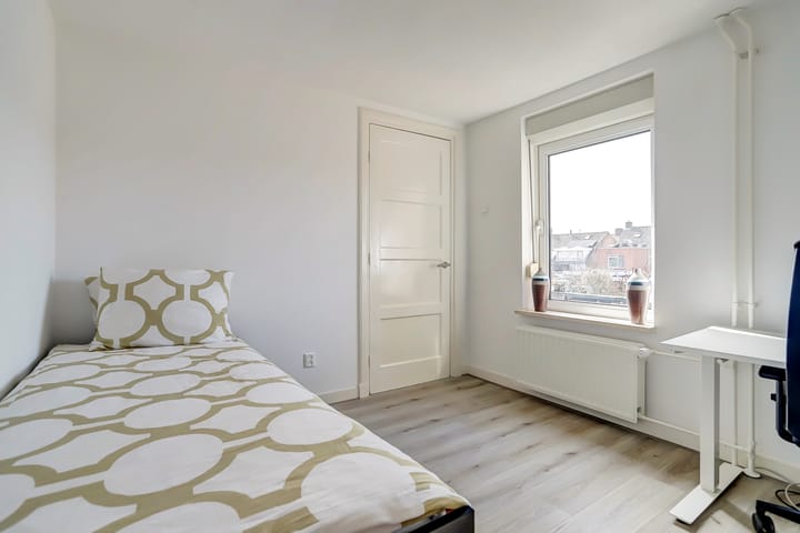 Foto 23 van Vredeman de Vriesstraat 39